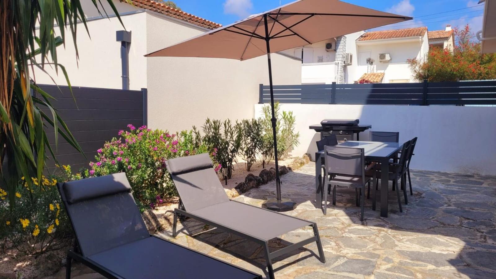 Villa Les Mimosas Spa-Jacuzzi Saint-Raphael  Exterior photo